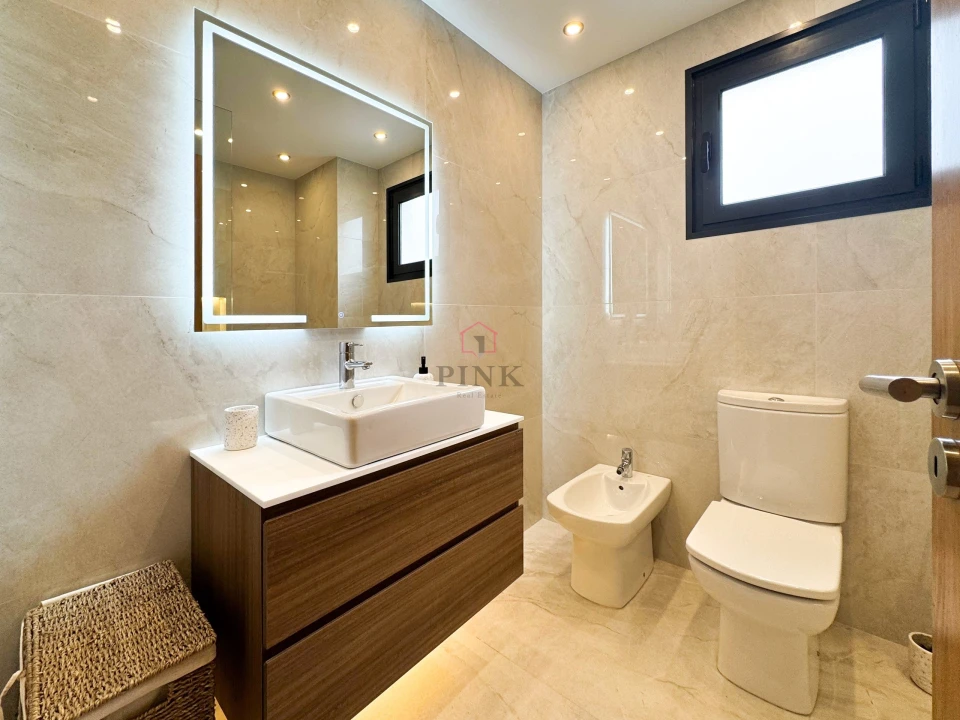 Apartamento T3 para Arrendamento em São Martinho Foto 11