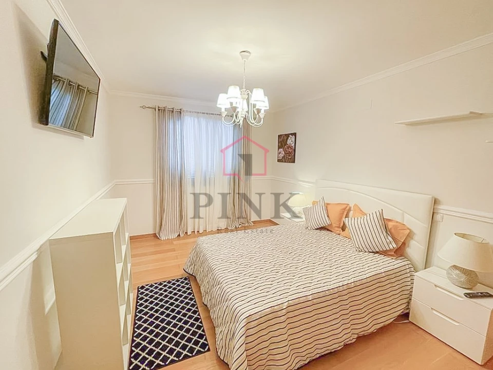 Apartamento T3 para Arrendamento em São Martinho Foto 10