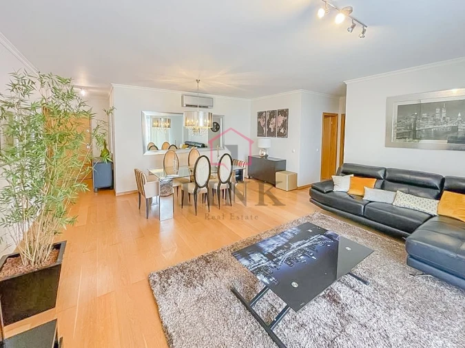 Apartamento T3 para Arrendamento em São Martinho Foto 3