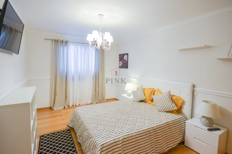 Apartamento T3 para Arrendamento em São Martinho Foto 9