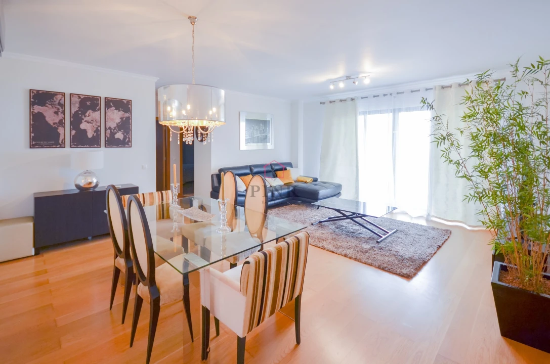 Apartamento T3 para Arrendamento em São Martinho Foto 1