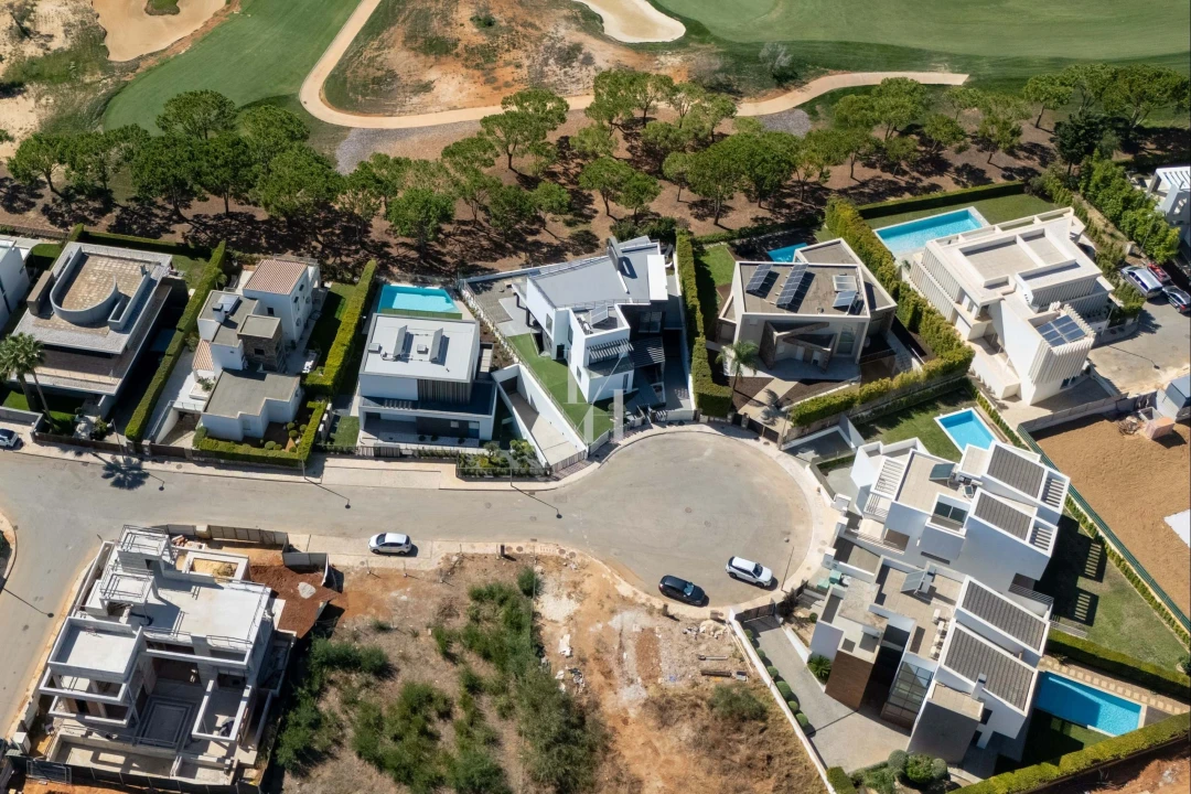 Moradia T4 para Venda em Quarteira Foto 7