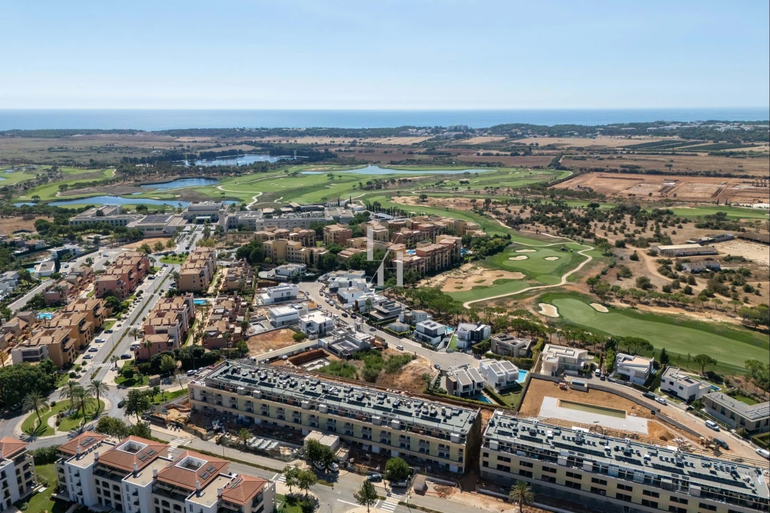 Moradia T4 para Venda em Quarteira Foto 23