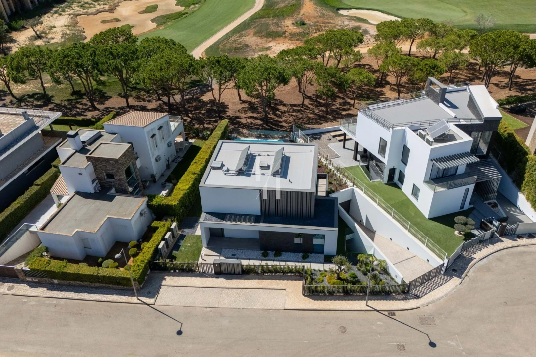 Moradia T4 para Venda em Quarteira Foto 14