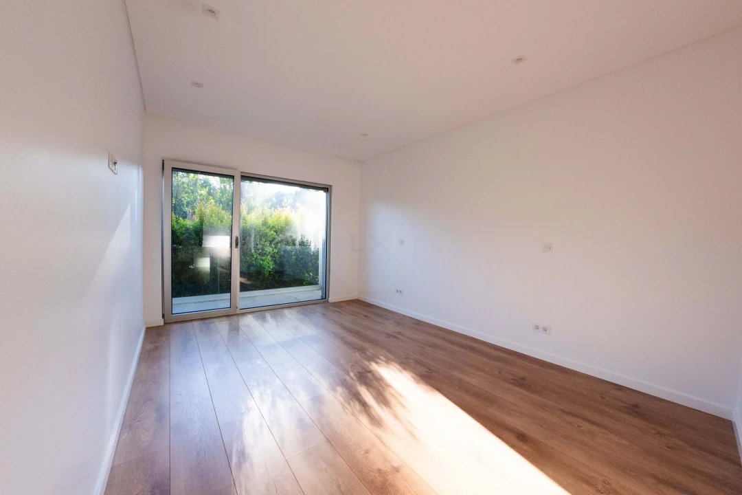 Moradia T4 para Venda em Charneca de Caparica e Sobreda Foto 21