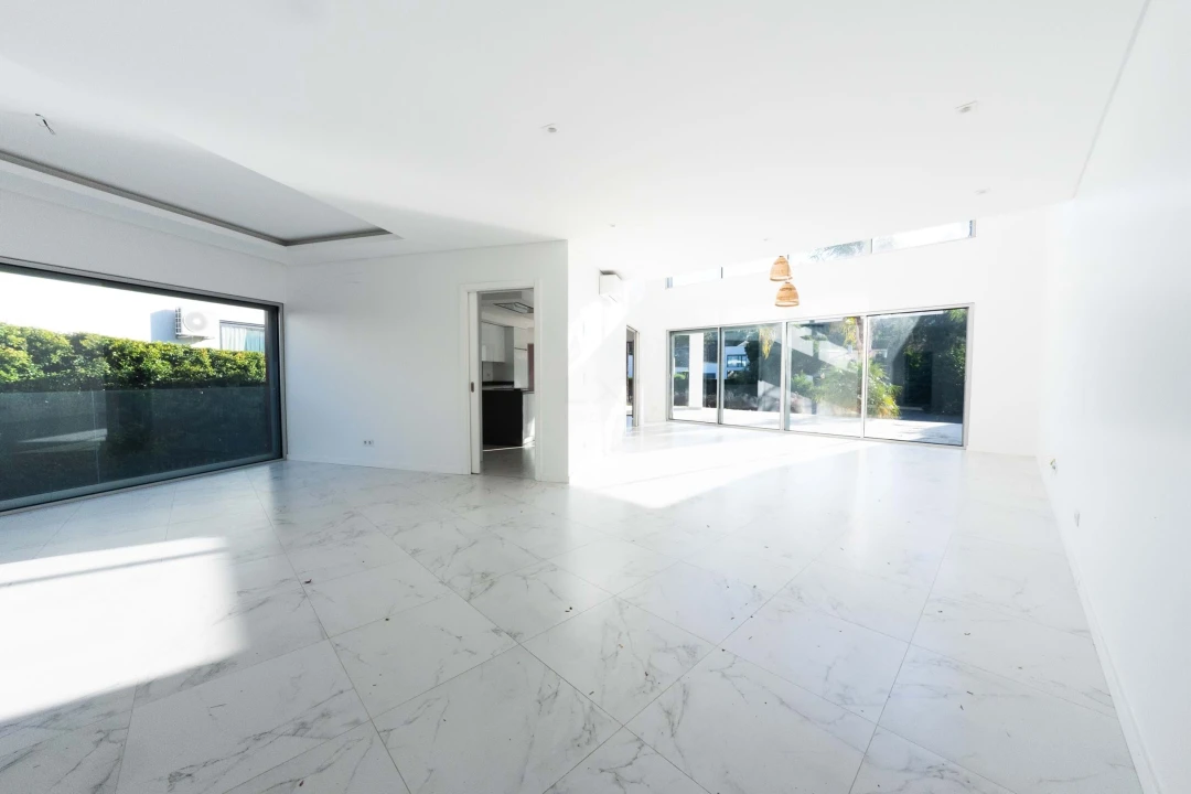 Moradia T4 para Venda em Charneca de Caparica e Sobreda Foto 6