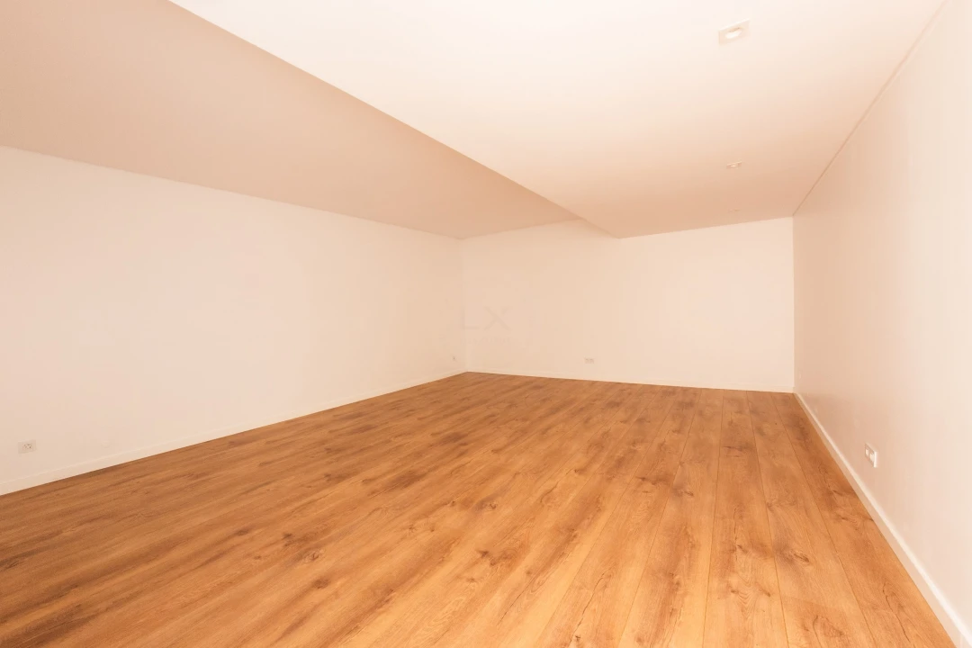 Moradia T4 para Venda em Charneca de Caparica e Sobreda Foto 26