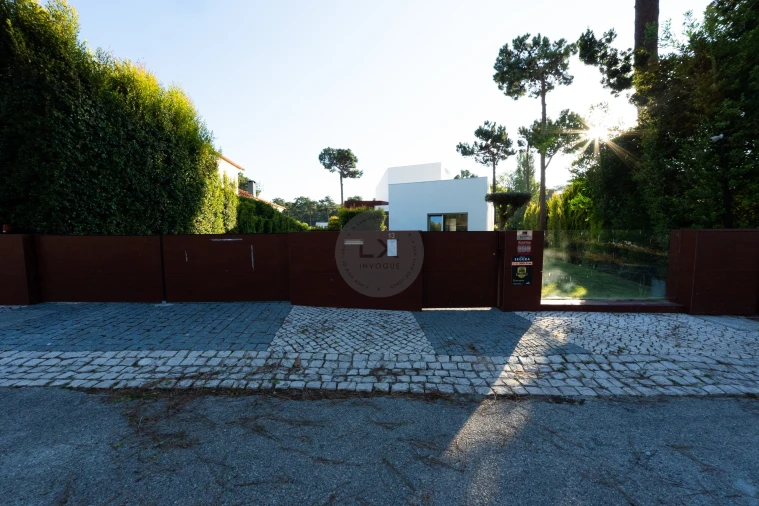 Moradia T4 para Venda em Charneca de Caparica e Sobreda Foto 40