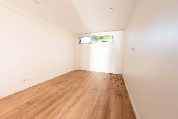 Moradia T4 para Venda em Charneca de Caparica e Sobreda Foto 31