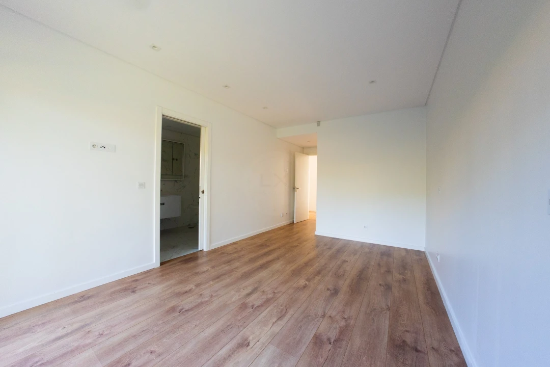 Moradia T4 para Venda em Charneca de Caparica e Sobreda Foto 17