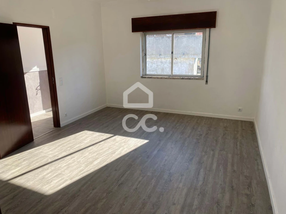 Terreno para Arrendamento em Roliça Foto 4