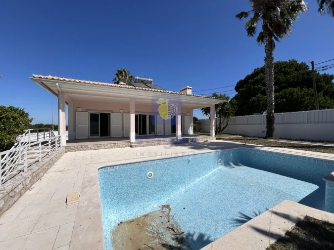 Moradia T5 para Venda em Sesimbra (Castelo) Foto 12