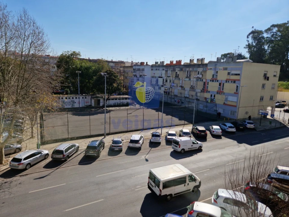 Apartamento T3 para Venda em Pontinha e Famões Foto 37