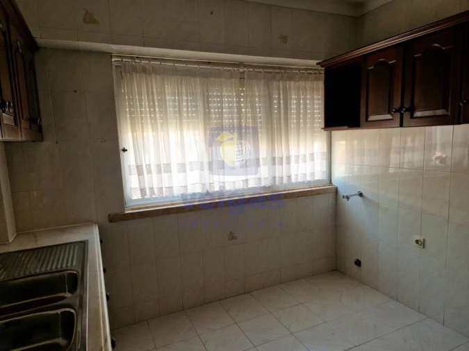 Apartamento T3 para Venda em Pontinha e Famões Foto 12