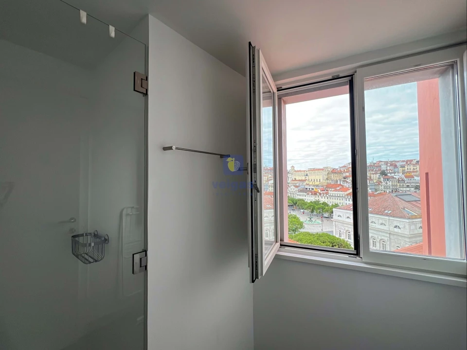 Apartamento T2 para Arrendamento em Santa Maria Maior Foto 13