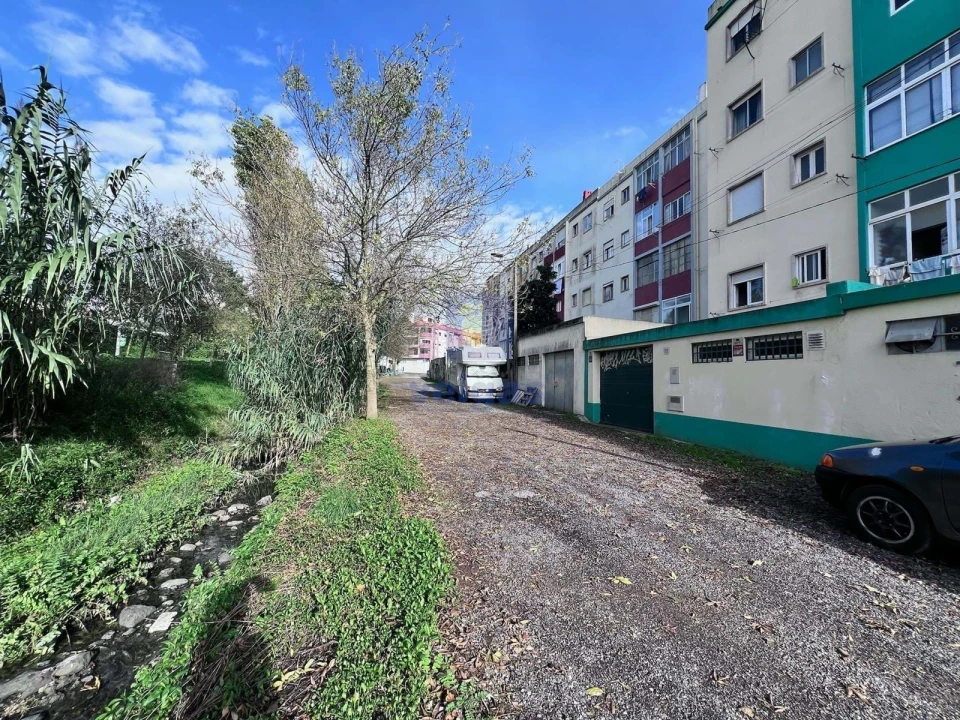 Garagem para Venda em Venteira Foto 14