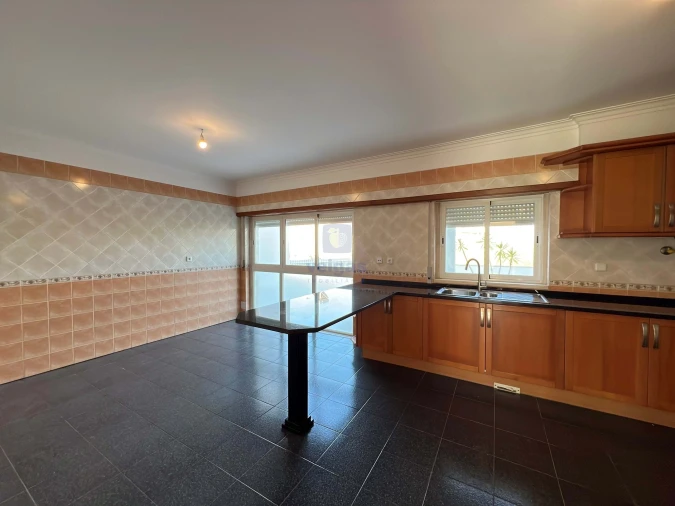 Moradia T4 para Venda em Sesimbra (Castelo) Foto 9