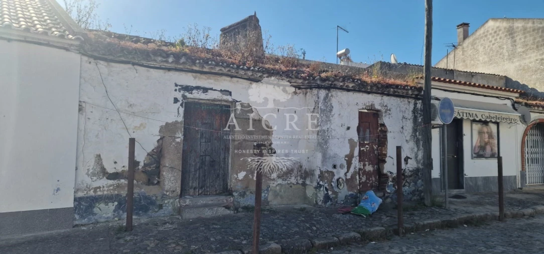 Moradia T2 para Venda em São Manços e São Vicente do Pigeiro Foto 3