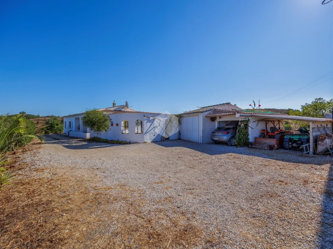 Moradia T2 para Venda em São Bartolomeu de Messines Foto 39