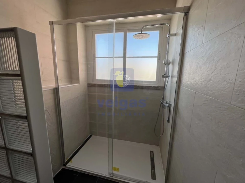 Apartamento T3 para Arrendamento em Alvalade Foto 27