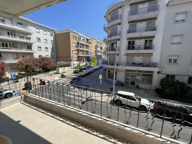 Apartamento T3 para Arrendamento em Alvalade Foto 19