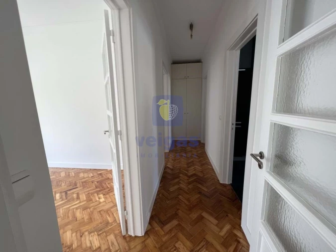 Apartamento T3 para Arrendamento em Alvalade Foto 30