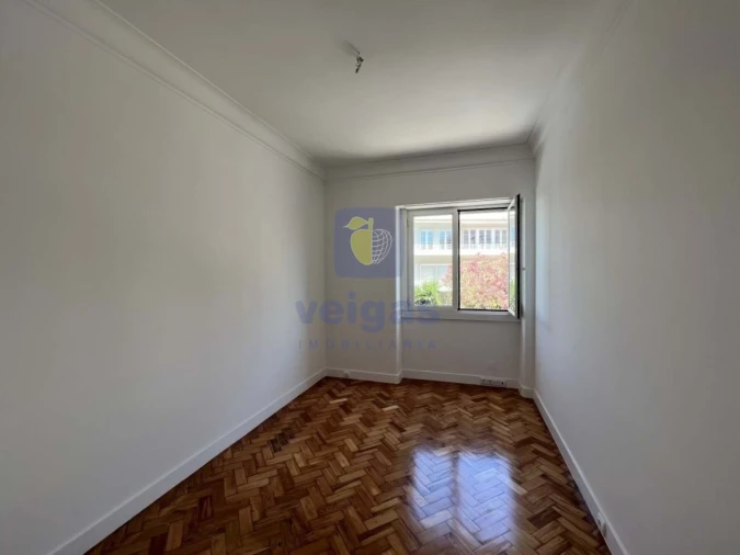 Apartamento T3 para Arrendamento em Alvalade Foto 11