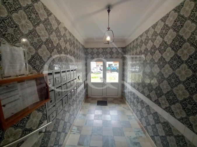 Apartamento T2 para Venda em Laranjeiro e Feijó Foto 2