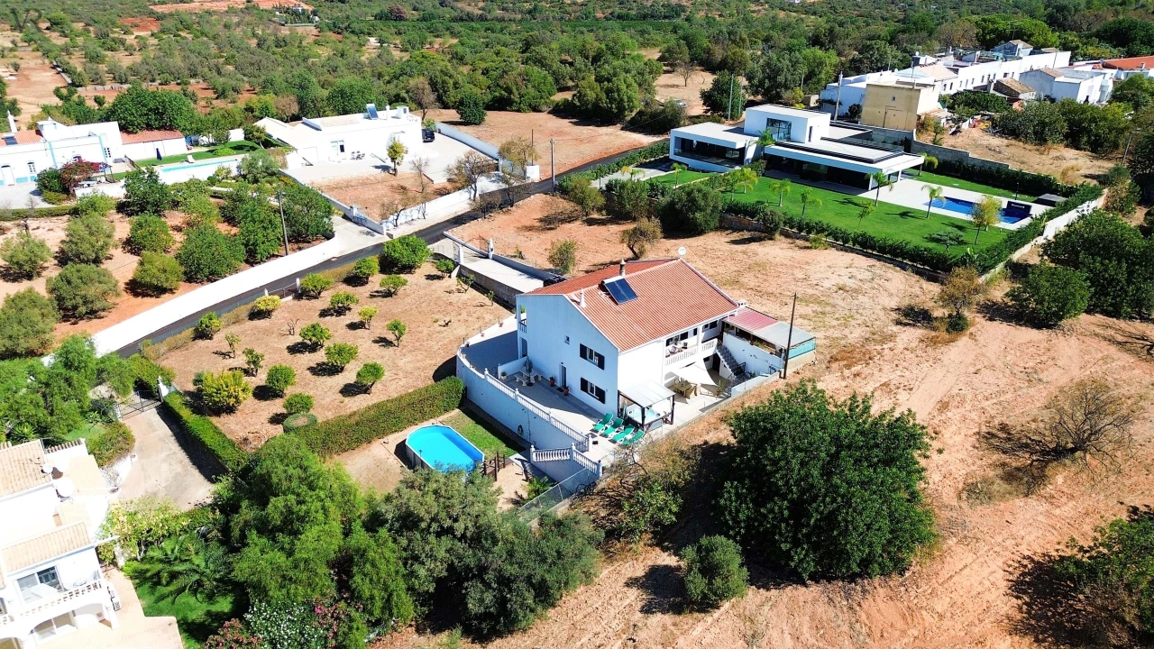 Moradia T5 para Venda em Boliqueime Foto 2