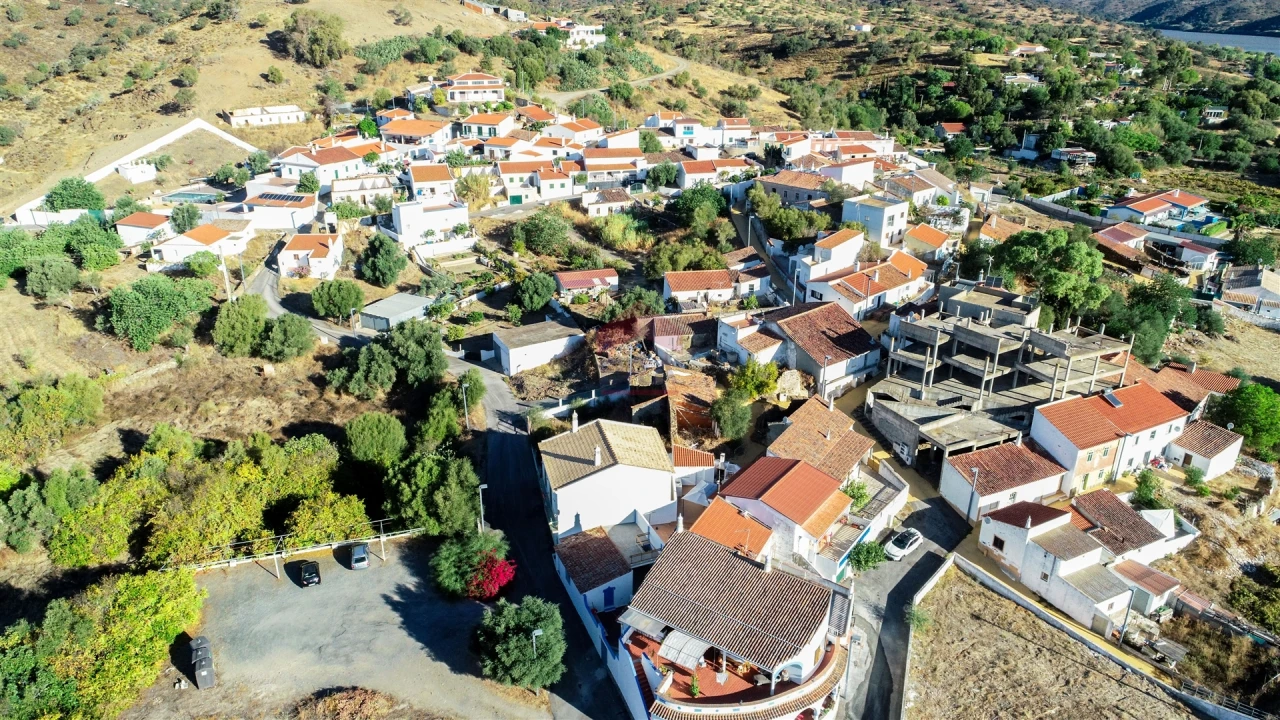 Moradia T0 para Venda em Odeleite Foto 14