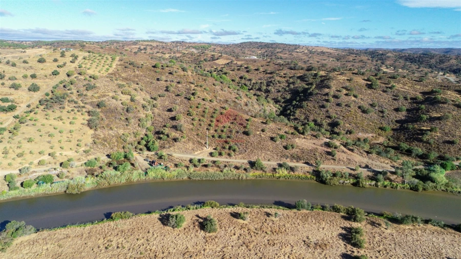 Moradia T0 para Venda em Odeleite Foto 18