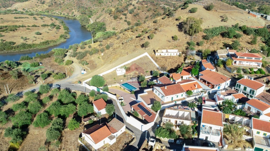 Moradia T0 para Venda em Odeleite Foto 17