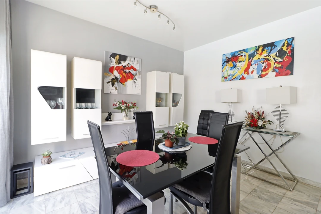 Moradia T0 para Venda em Quelfes Foto 15