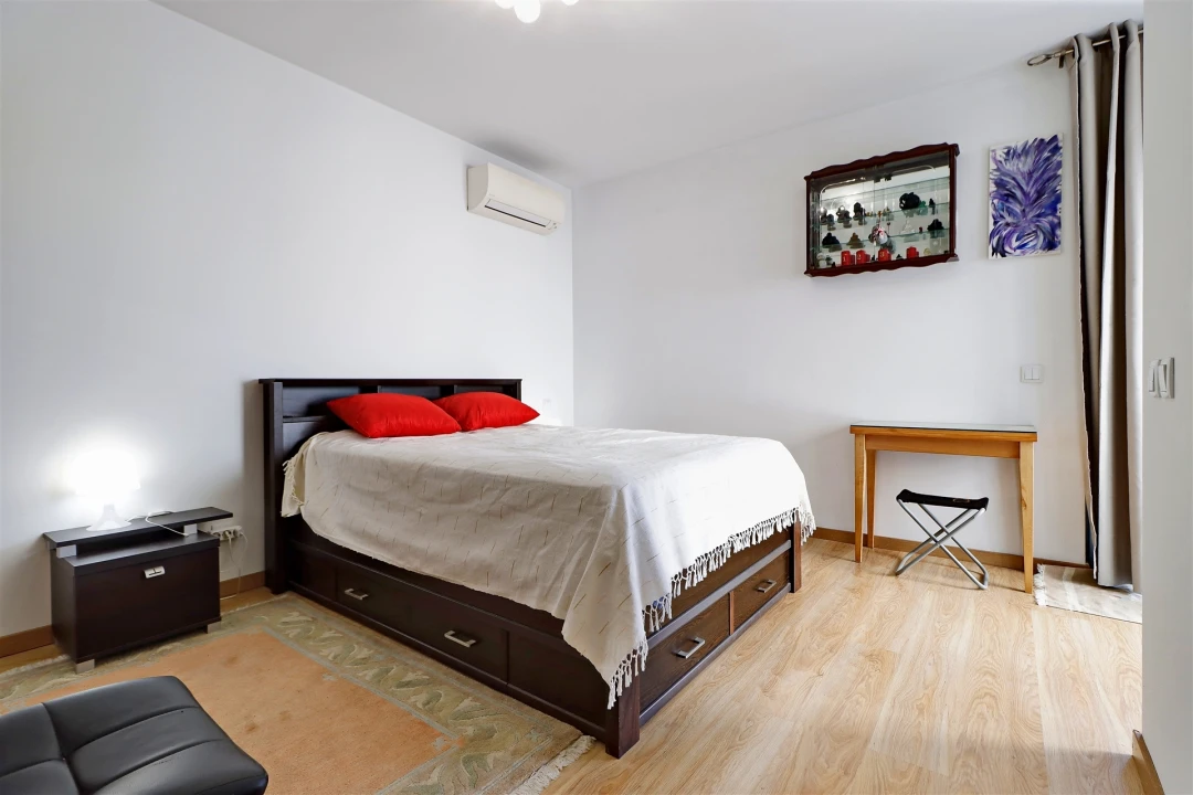 Moradia T0 para Venda em Quelfes Foto 2