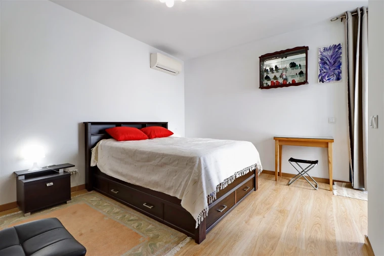 Moradia T0 para Venda em Quelfes Foto 2