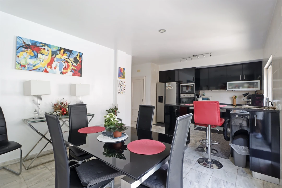 Moradia T0 para Venda em Quelfes Foto 16