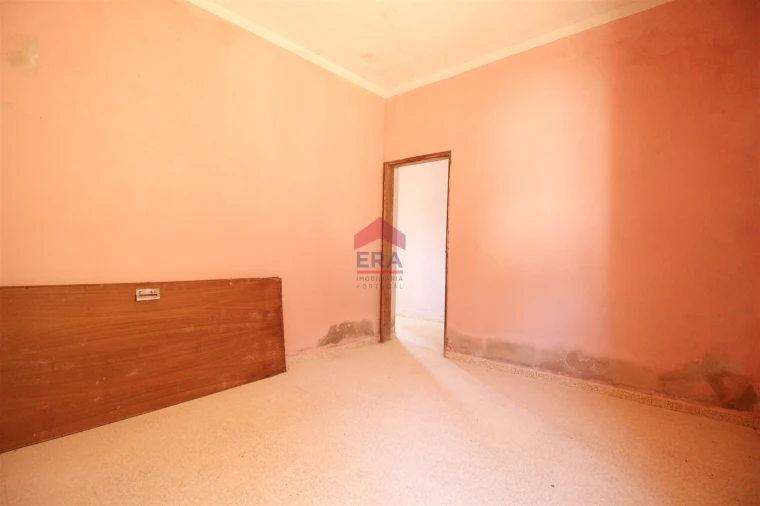 Moradia T2 para Venda em Cachopo Foto 12