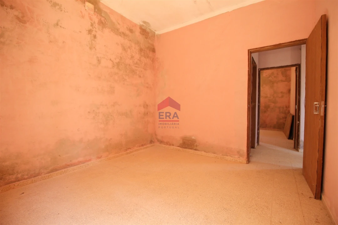 Moradia T2 para Venda em Cachopo Foto 9