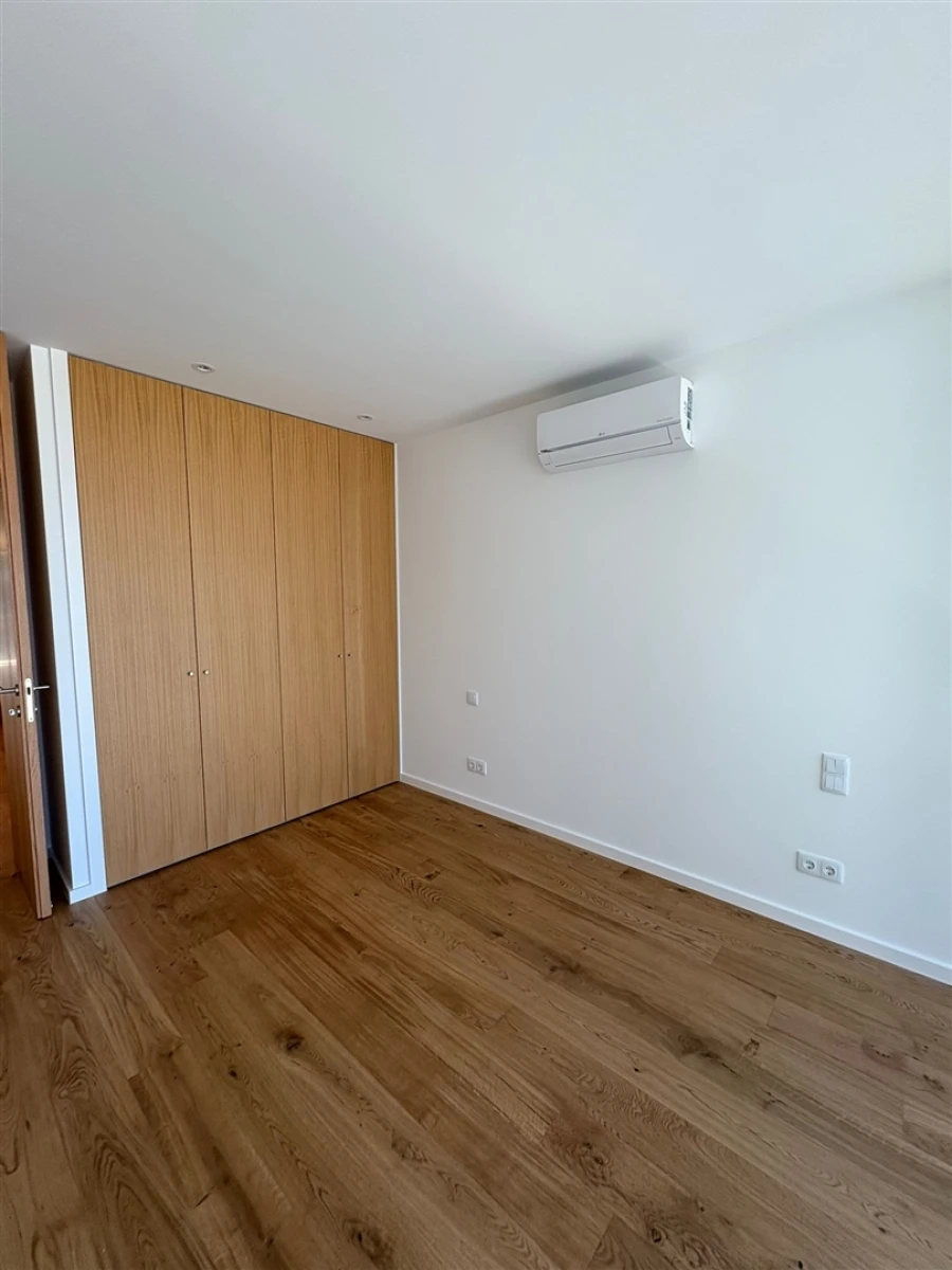 Apartamento T2 para Arrendamento em Canidelo Foto 18