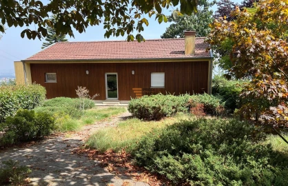 Moradia T2 para Arrendamento em Carvalhosa