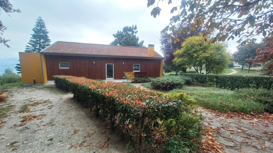 Moradia T2 para Arrendamento em Carvalhosa Foto 5