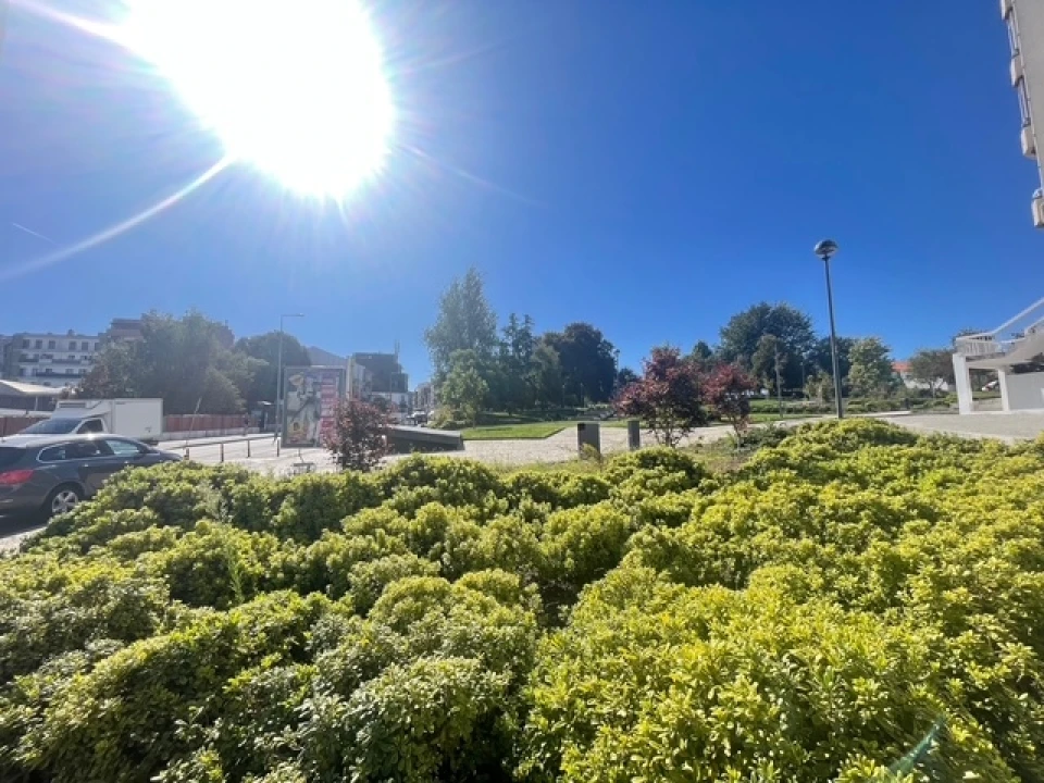 Loja para Trespasse em Mafamude e Vilar do Paraíso Foto 9