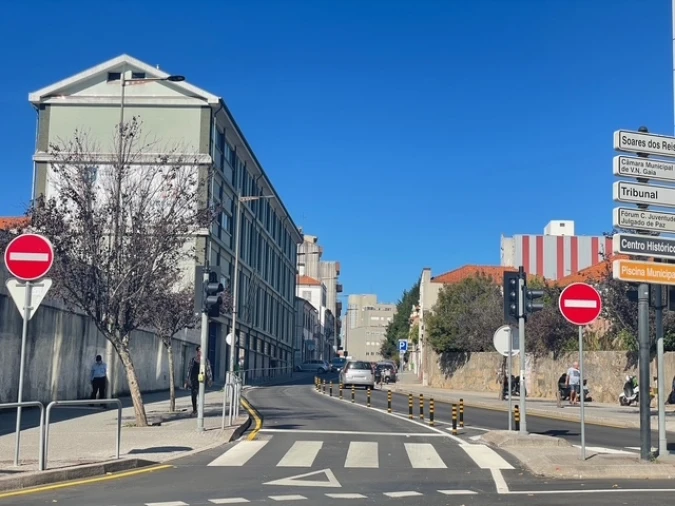 Loja para Trespasse em Mafamude e Vilar do Paraíso Foto 7