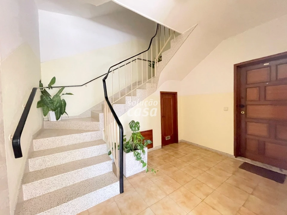 Apartamento T3 para Venda em Rio Tinto Foto 2