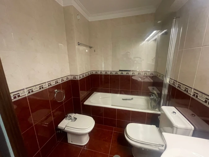 Apartamento T2 para Arrendamento em Cidade da Maia Foto 21