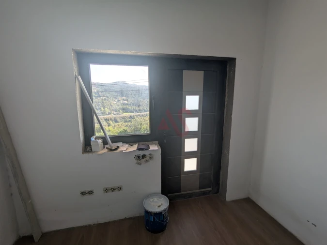 Apartamento T1 para Venda em Fafe Foto 4