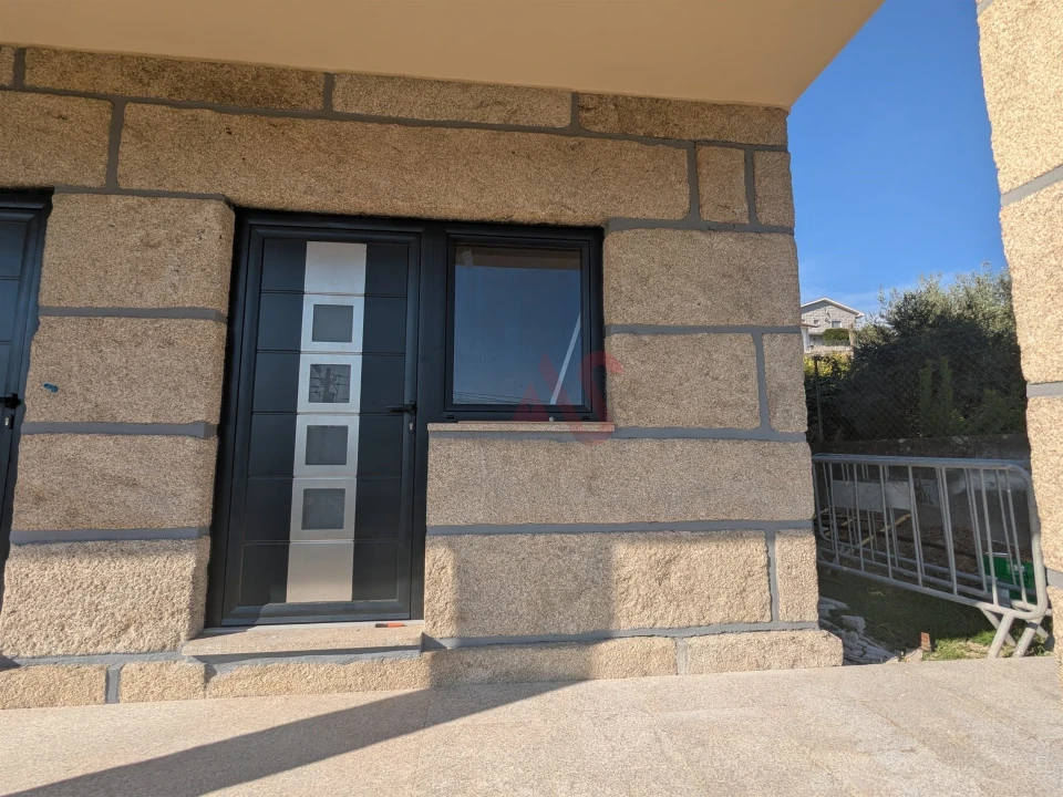 Apartamento T1 para Venda em Fafe Foto 5