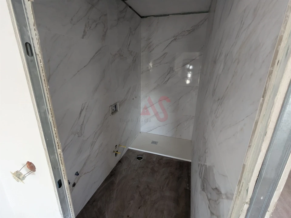 Apartamento T1 para Venda em Fafe Foto 2