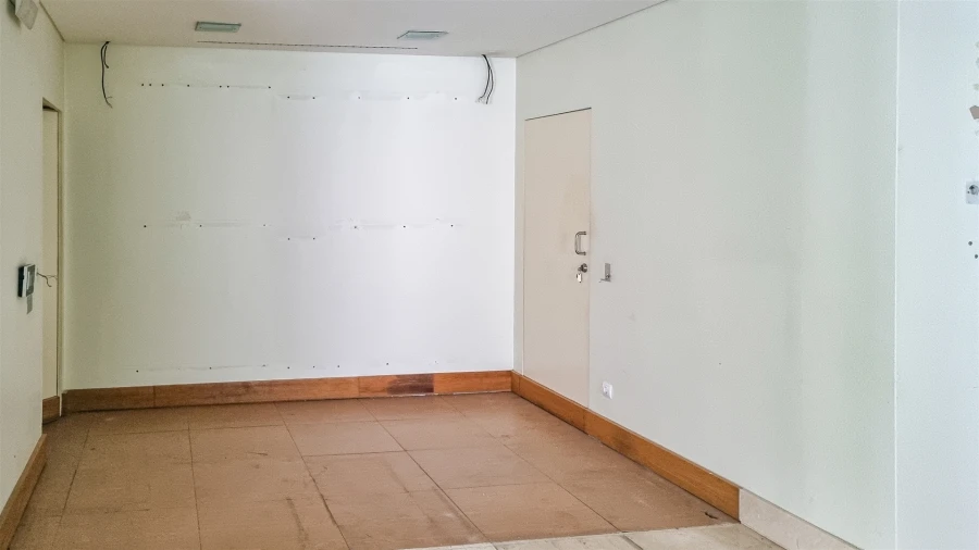 Loja para Venda em Maceira Foto 9