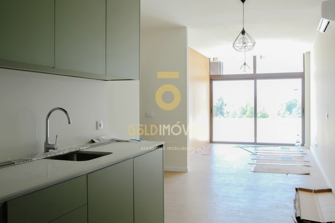 Apartamento T1 para Venda em Sande e São Lourenço Foto 5